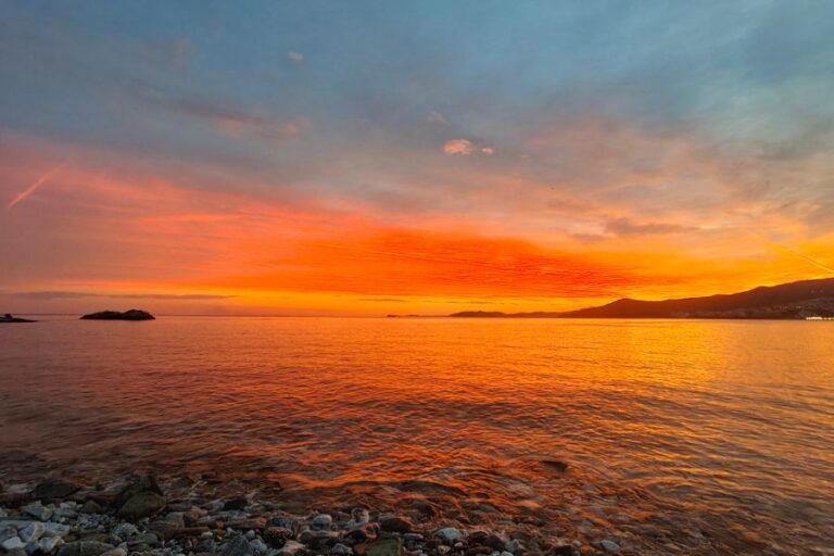 dlaczego warto jechać do Grecji na wakacje - tani urlop w Grecji