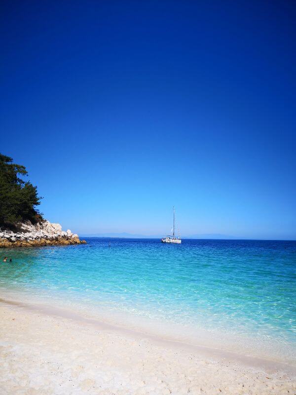 Thassos - najlepsze greckie wyspy na górskie wędrówki i plażowanie