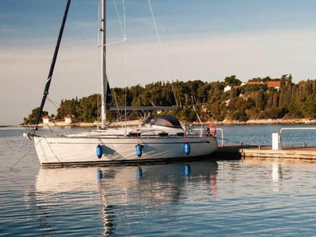 Czarter jachtu Grecja Bavaria 37 czarter jachtów preveza