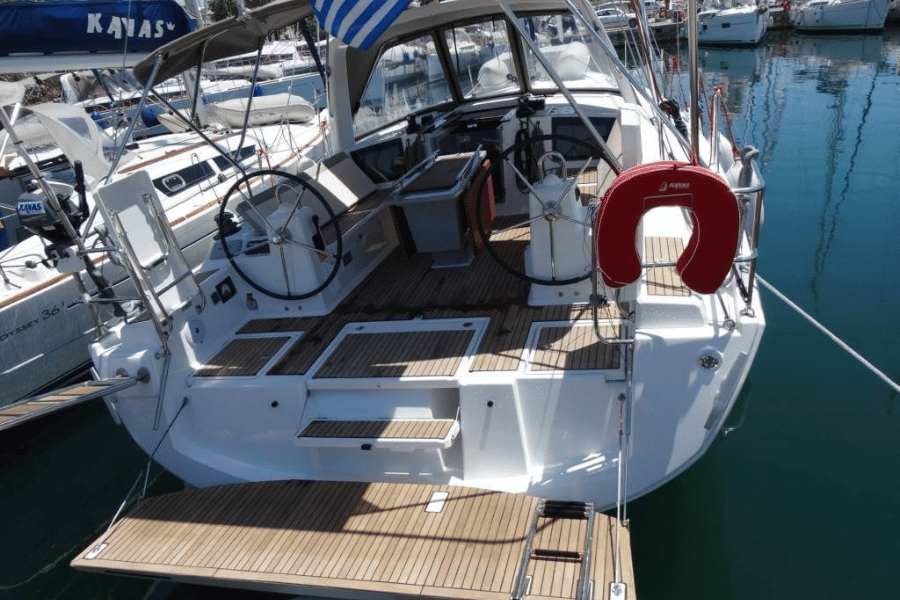 Beneteau Oceanis 41.1 czarter jachtu w Grecji - greckiekefi