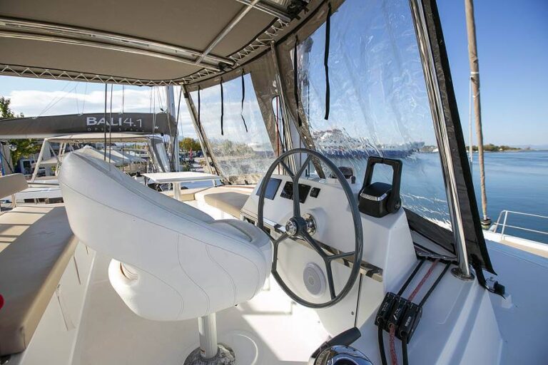 Katamaran Bali 4.3 Grecja czarter Ateny - Alimos, Greckie Kefi