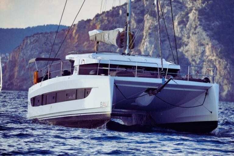 Katamaran Bali 4.0 czarter Grecja