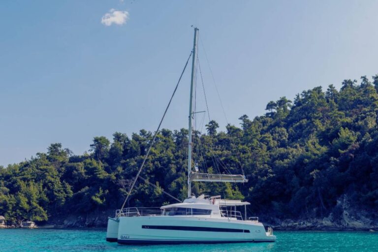Katamaran Bali 4.3 - czarter Grecja