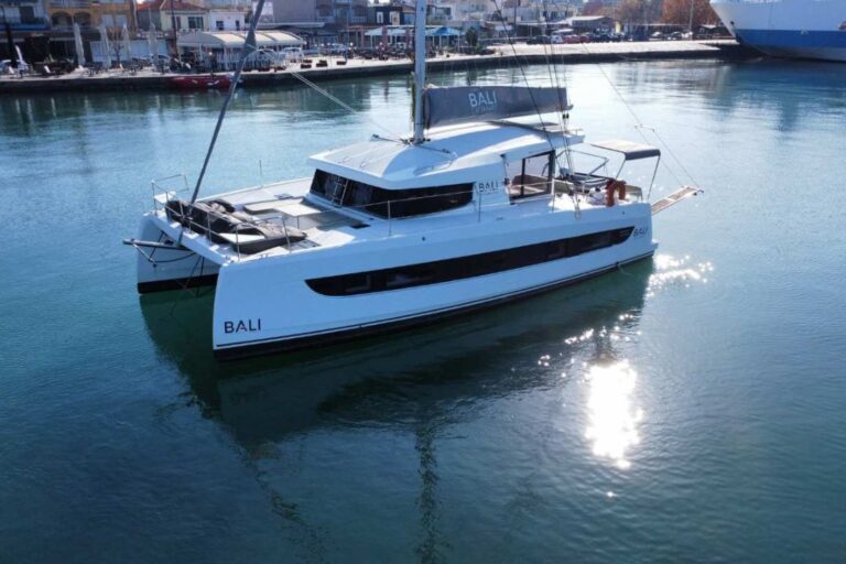 Katamaran Bali 3.8 Catsmart - czarter w Grecji