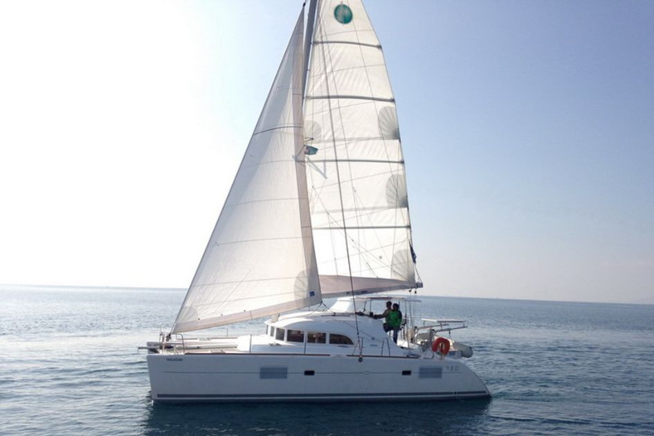 Katamaran Lagoon 380 S2 czarter w Alimos