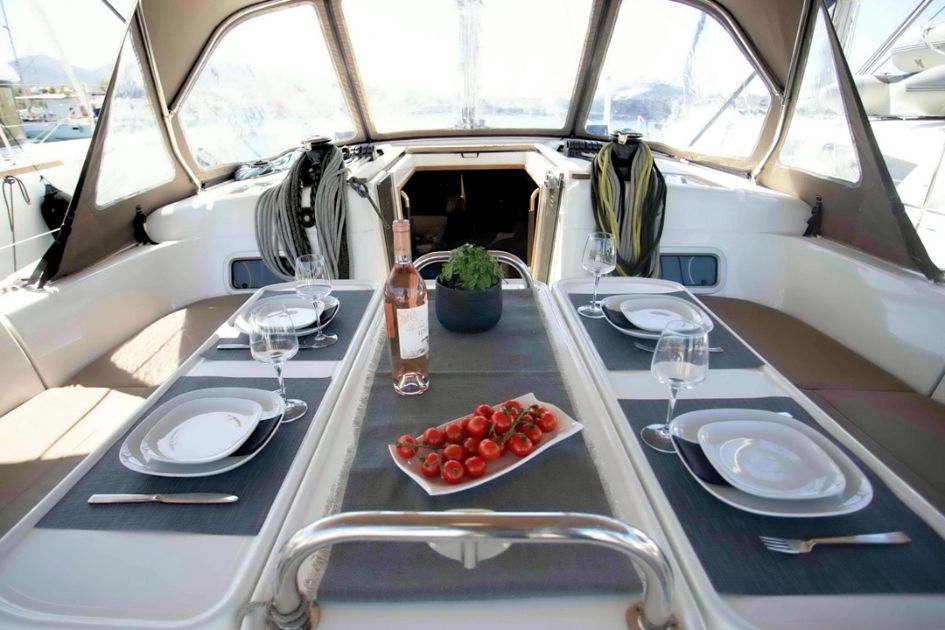 Sun Odyssey 519 czarter jachtów Grecja