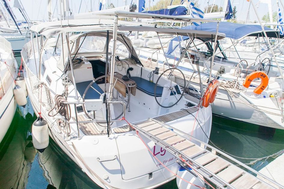 Bavaria Cruiser 37 czarter jachtów Grecja greckiekefi