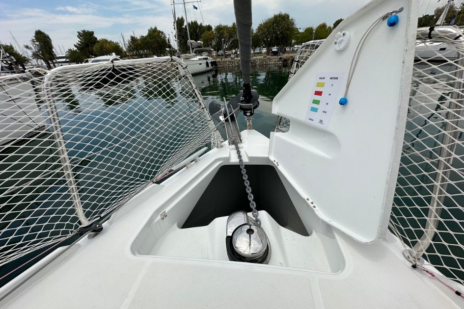 Beneteau Oceanis 34.1 czarter jachtu z greckiekefi.pl