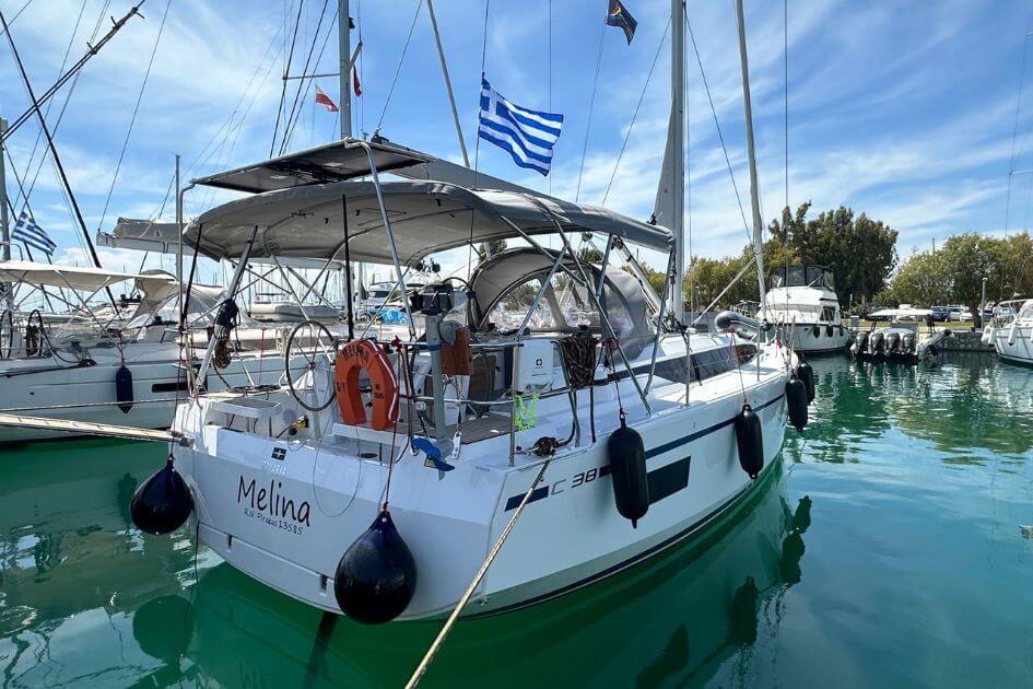 Bavaria C38 wynajem jachtu Grecja - greckiekefi.pl