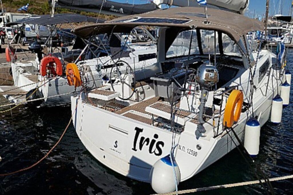 Beneteau Oceanis 41.1 czarter jachtu w Grecji - greckiekefi.pl