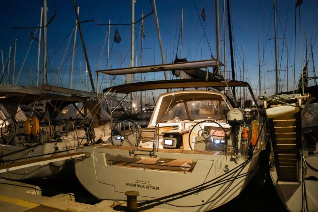 Oceanis 48 czarter jachtu Grecja - greckiekefi.pl