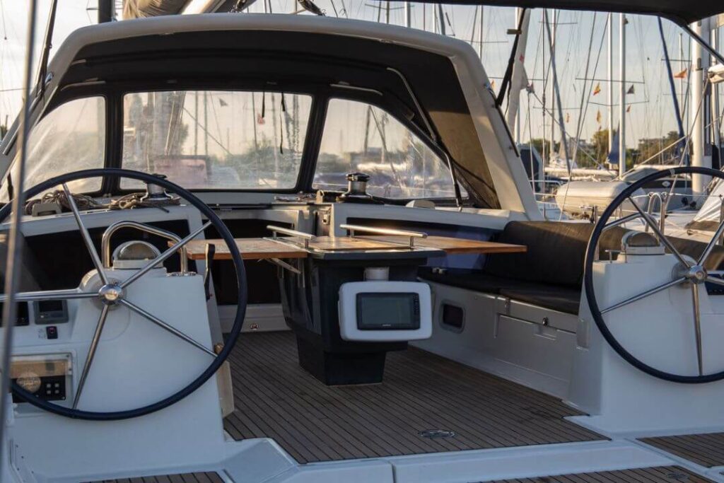 Oceanis 48 czarter jachtu Grecja - greckiekefi.pl