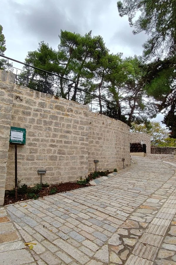 Zwiedzanie Ioanniny – zabytki i historyczna część miasta