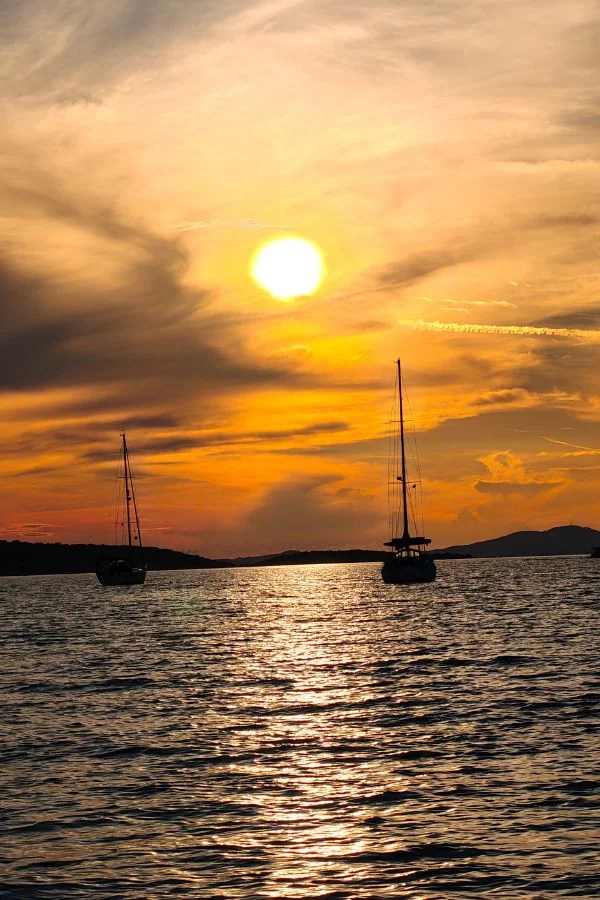 Marina Alimos – baza czarterowa w Atenach