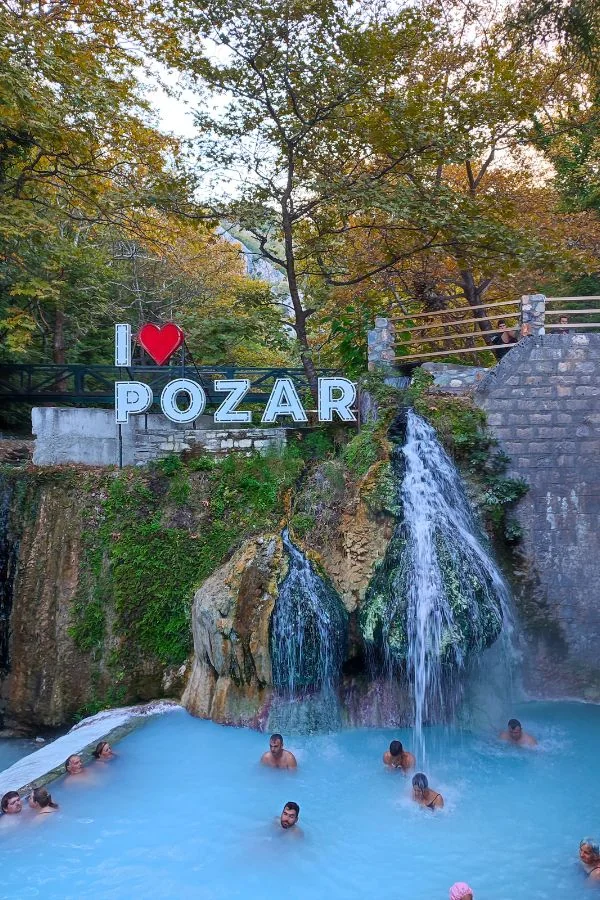Baseny i wodospady Loutra Pozar