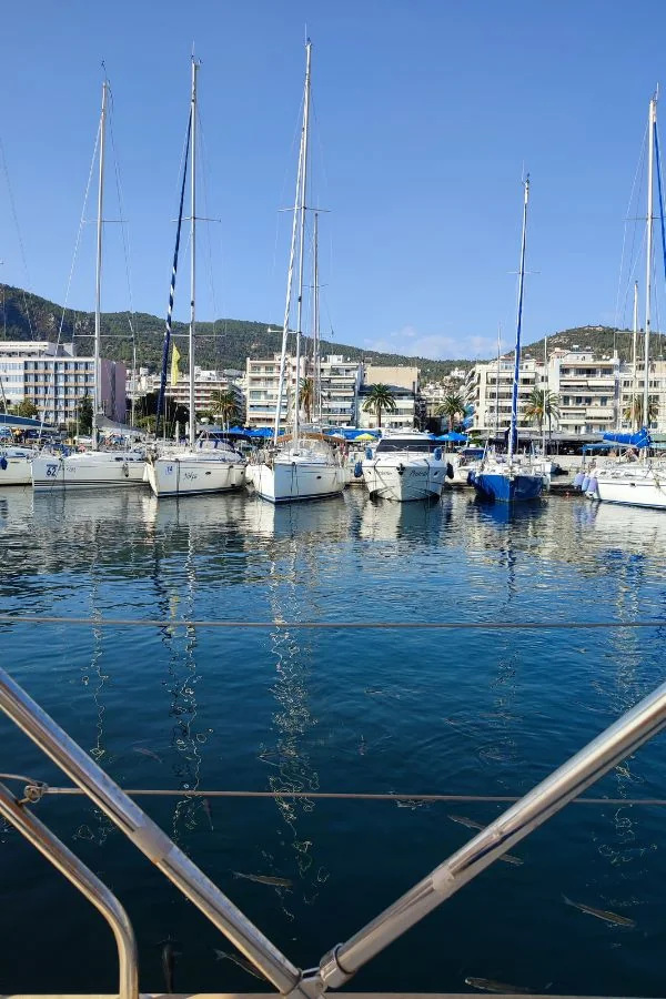 Panorama Kavali i portu nad Morzem Egejskim