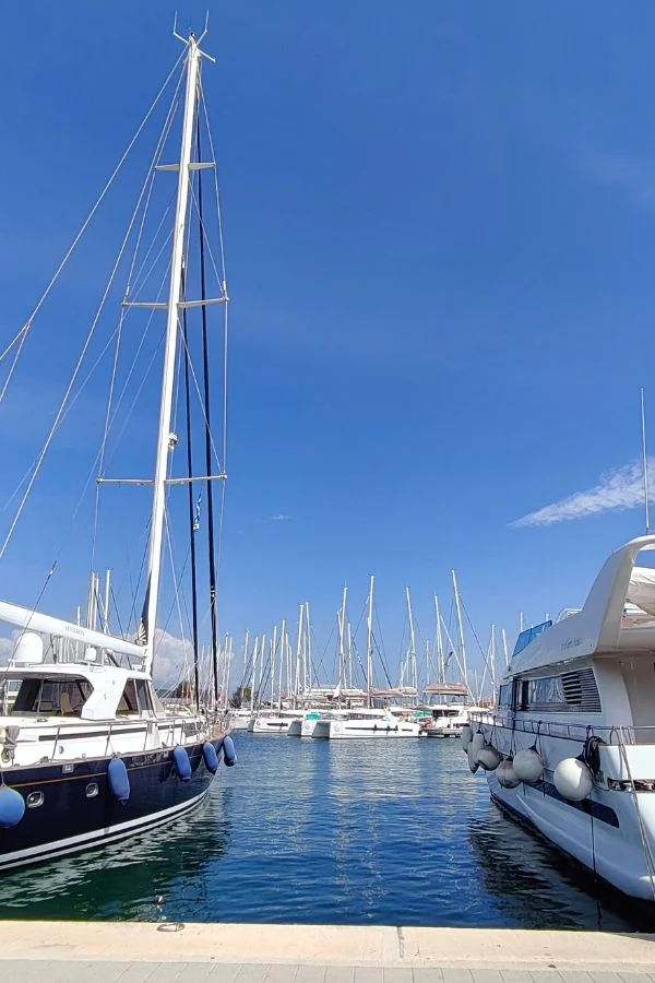Stanowiska postojowe w Marinie Preveza