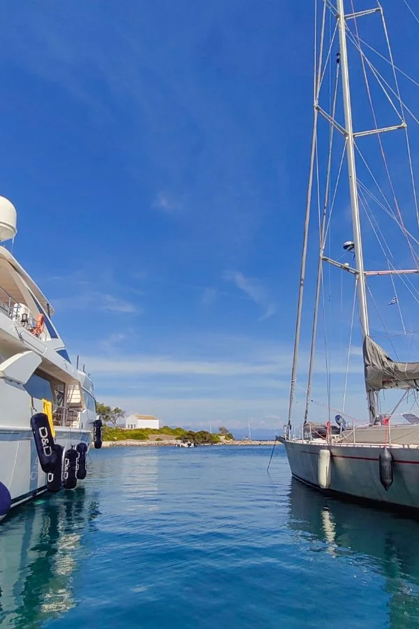 Port Gaios – nabrzeże i miejsca postoju